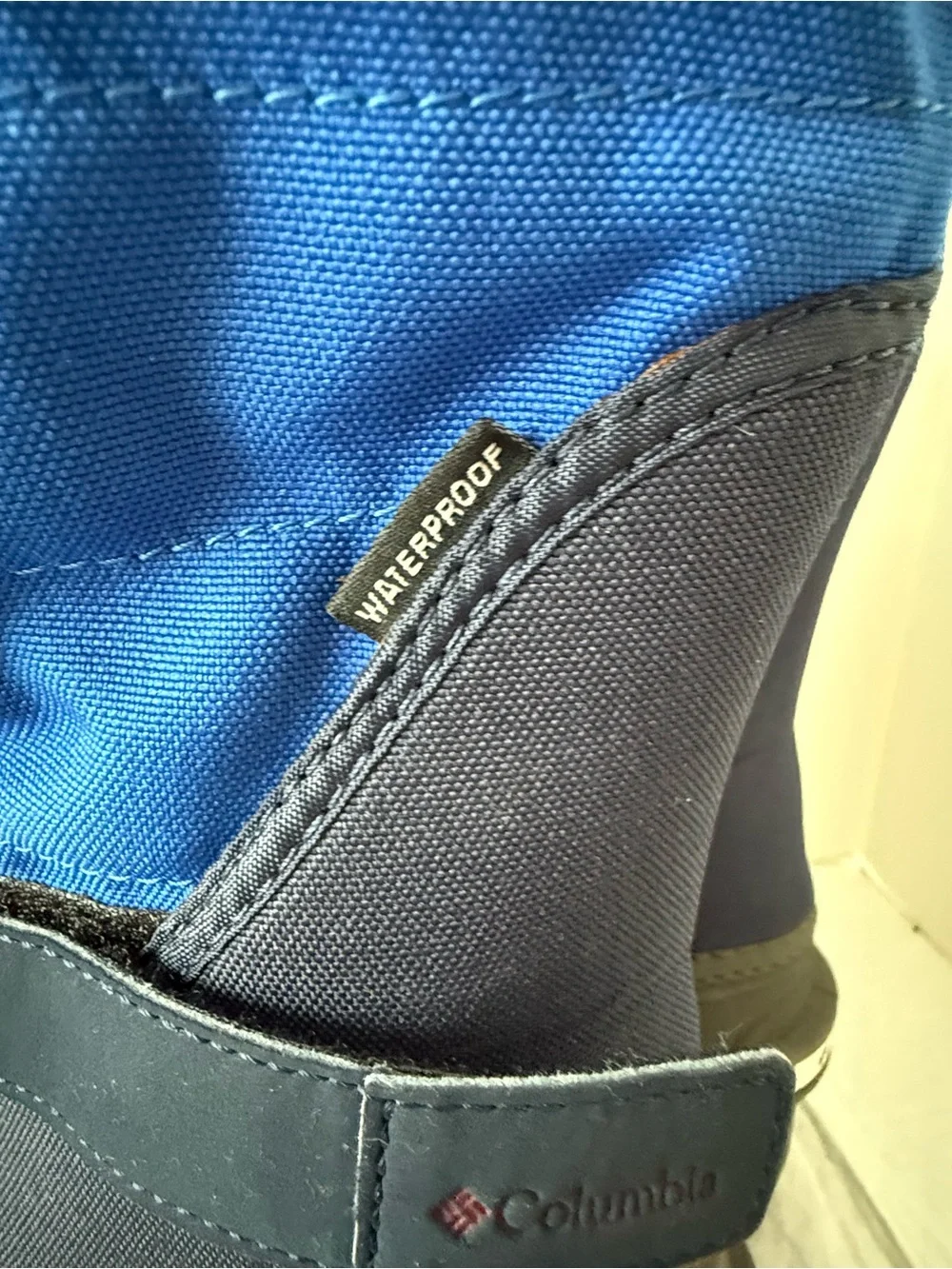 Columbia boys Blue and Black Insulated Winter Boot